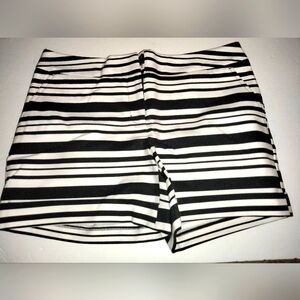 Apt. 9 (Size 8) Black White Stripe Side Pocket Hook Eye Zip Fly Stretch Shorts